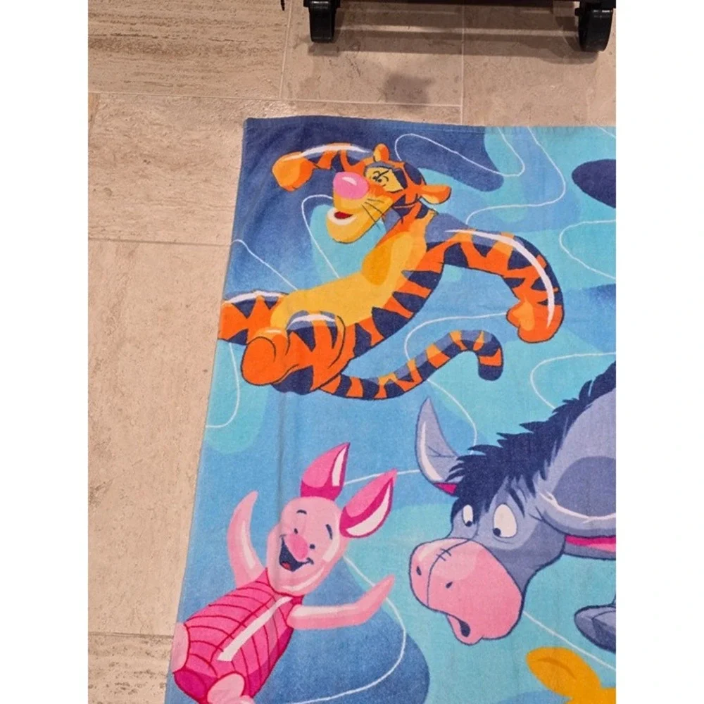 Vintage Disney Store Pooh Eeyore Piglet Tigger and Friends‎ Beach Towel
